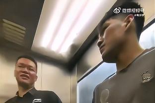 Chu Nghệ: Quốc Túc 2 thẻ đỏ, lần lượt làm đối thủ bị thương đầu vì nói năng lỗ mãng với trọng tài